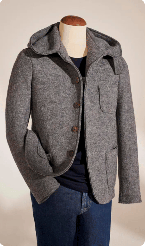 Chaqueta con capucha para hombre de lana fieltrada.